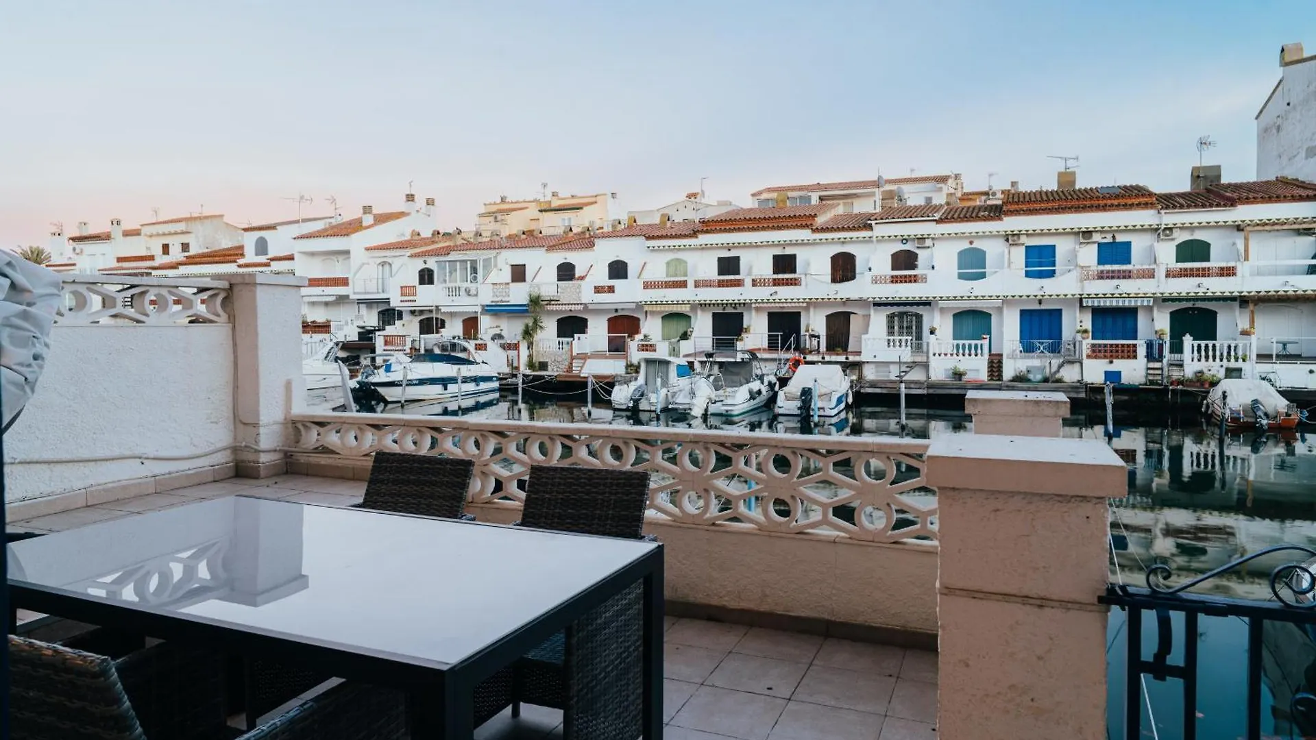 Welcs Apartamento 199 Emp Frente Al Canal Empuriabrava